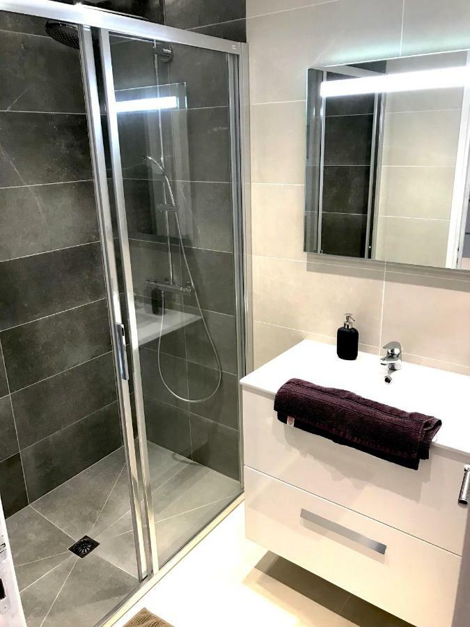 T2 Moderne Avec Jardin Apartment Le Le Rayol-Canadel-sur-Mer Luaran gambar